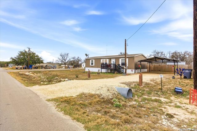 101 Rocky Ridge, Poteet, TX 78065