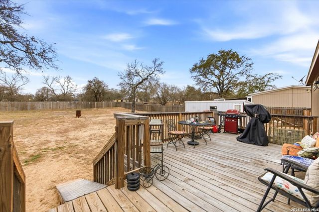 101 Rocky Ridge, Poteet, TX 78065