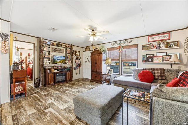 101 Rocky Ridge, Poteet, TX 78065