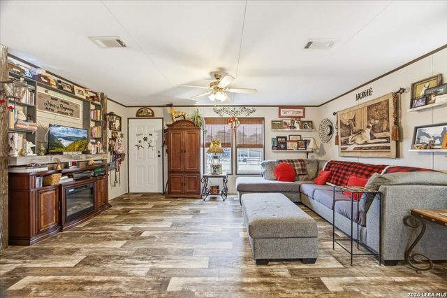 101 Rocky Ridge, Poteet, TX 78065