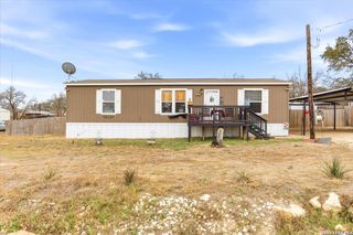 101 Rocky Ridge, Poteet, TX 78065