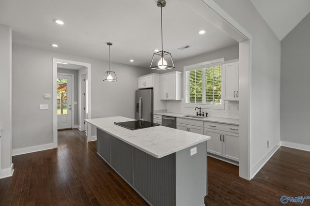 2715 SW 6th Avenue Sw, Huntsville, AL 35805