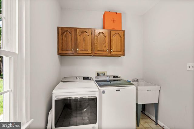 6822 JEREMIAH CT, Fairfax Station, VA 22039