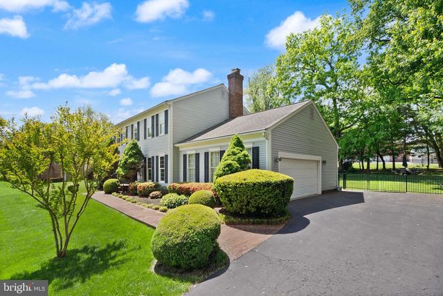 6822 JEREMIAH CT, Fairfax Station, VA 22039