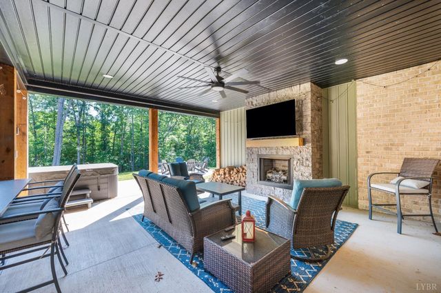 336 Somerset Drive, Appomattox, VA 24522