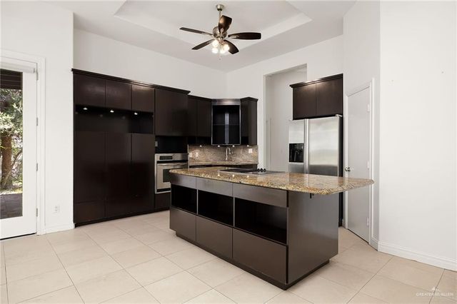 1941 Lion Lake S Drive, Weslaco, TX 78596