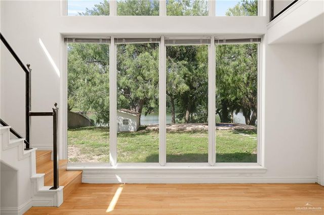 1941 Lion Lake S Drive, Weslaco, TX 78596