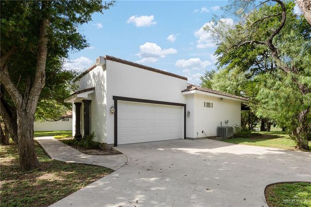 1941 Lion Lake S Drive, Weslaco, TX 78596