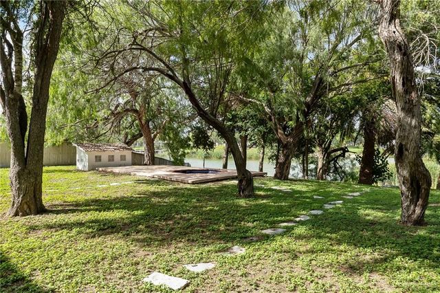 1941 Lion Lake S Drive, Weslaco, TX 78596