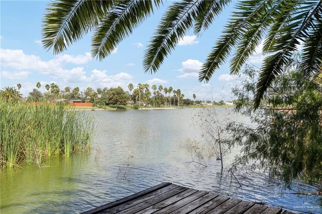 1941 Lion Lake S Drive, Weslaco, TX 78596
