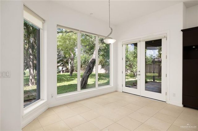 1941 Lion Lake S Drive, Weslaco, TX 78596