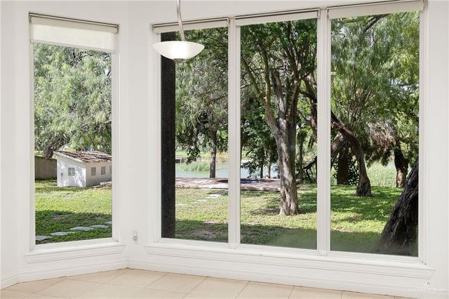 1941 Lion Lake S Drive, Weslaco, TX 78596