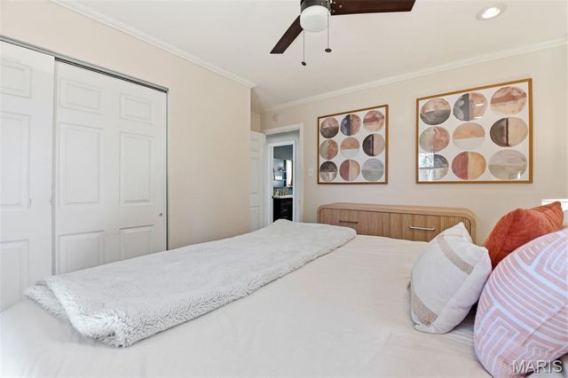 239 E Skyline Drive, Ballwin, MO 63011