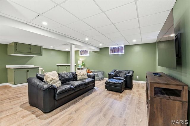 239 E Skyline Drive, Ballwin, MO 63011