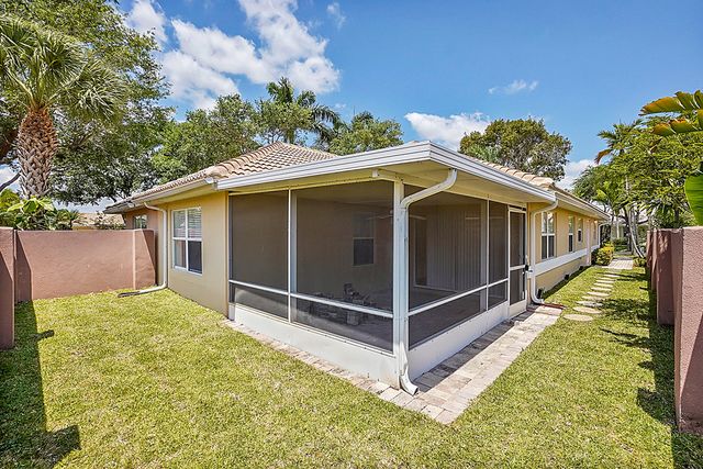 5215 Grande Palm Circle, Delray Beach, FL 33484