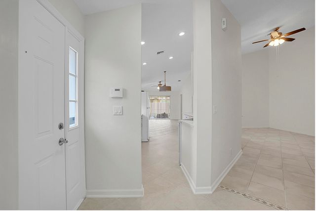 5215 Grande Palm Circle, Delray Beach, FL 33484