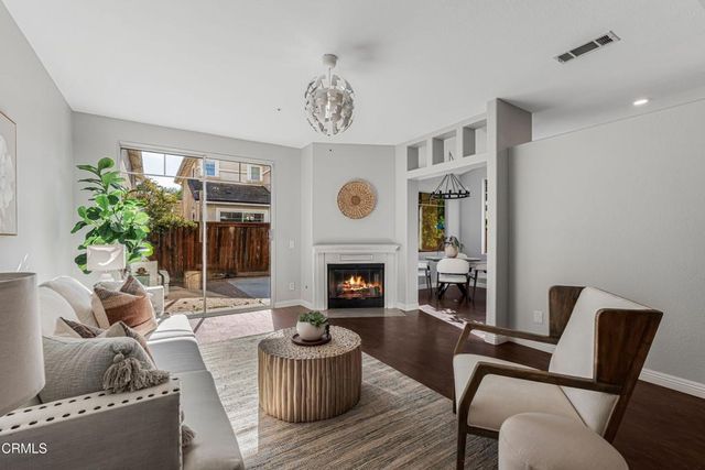 2032 Veracruz Lane, Oxnard, CA 93036