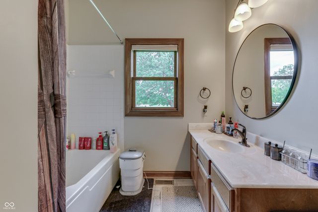 4670 N 600 E, Franklin, IN 46131