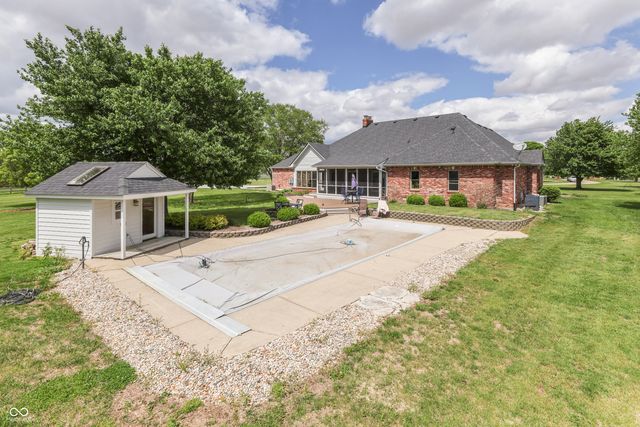 4670 N 600 E, Franklin, IN 46131