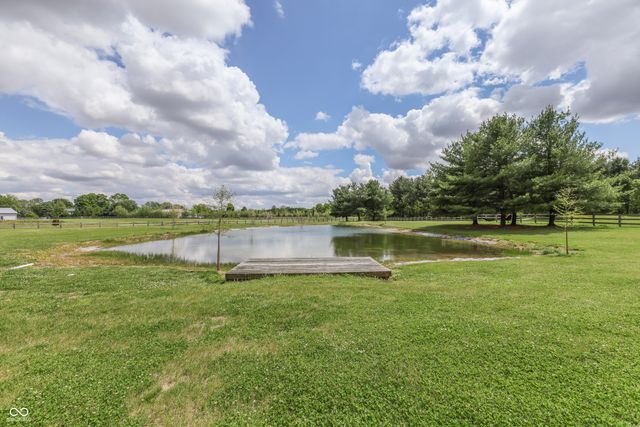 4670 N 600 E, Franklin, IN 46131