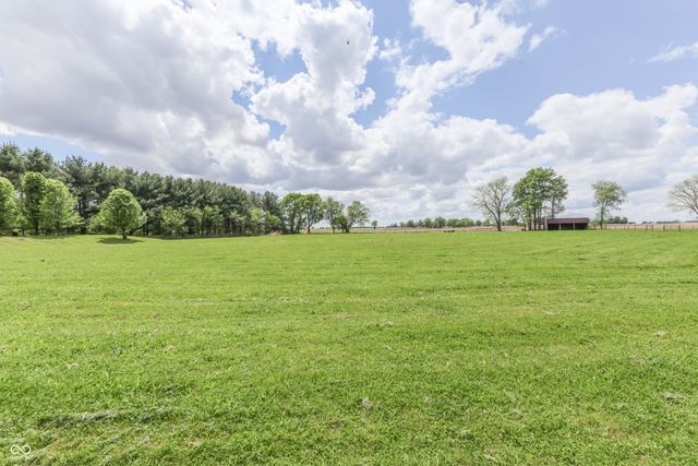 4670 N 600 E, Franklin, IN 46131