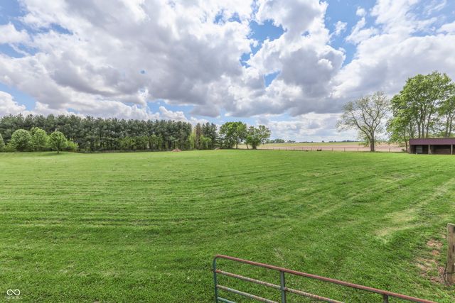 4670 N 600 E, Franklin, IN 46131