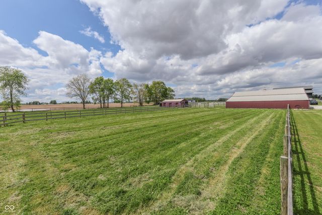 4670 N 600 E, Franklin, IN 46131