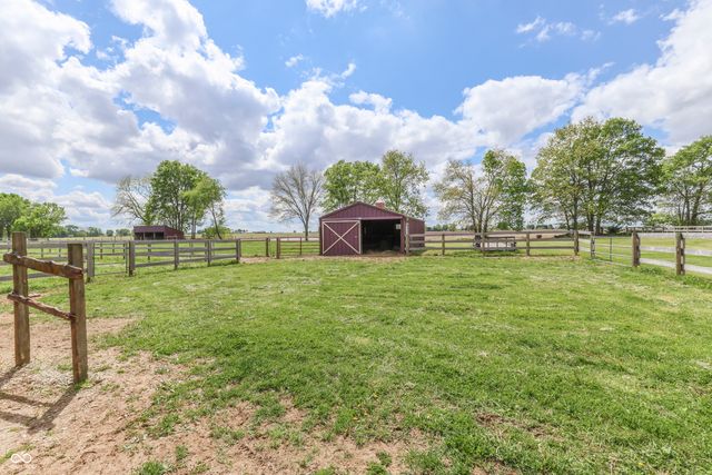 4670 N 600 E, Franklin, IN 46131