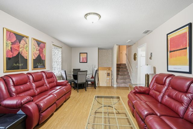 35 Fairfield Lane, Bloomfield, CT 06002