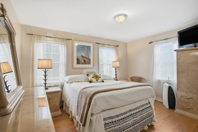 35 Fairfield Lane, Bloomfield, CT 06002