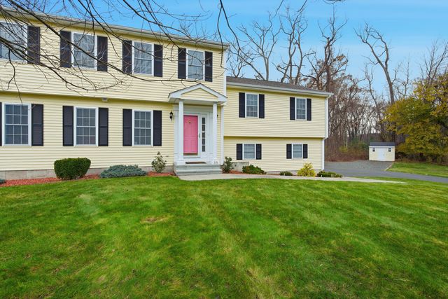 35 Fairfield Lane, Bloomfield, CT 06002
