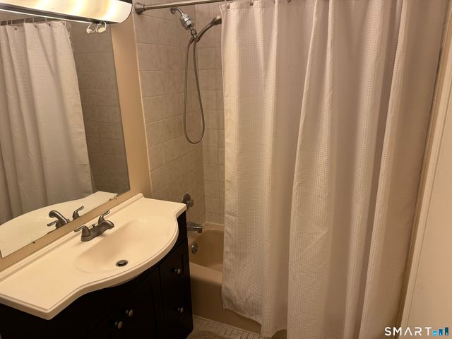 1274 East Main Street D-7, Meriden, CT 06405