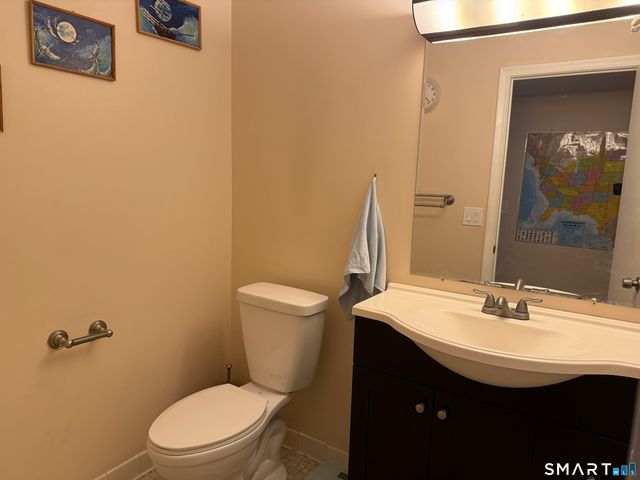 1274 East Main Street D-7, Meriden, CT 06405