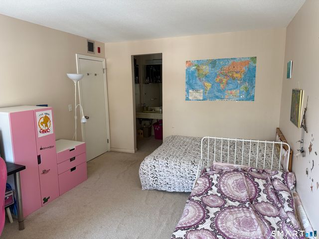 1274 East Main Street D-7, Meriden, CT 06405