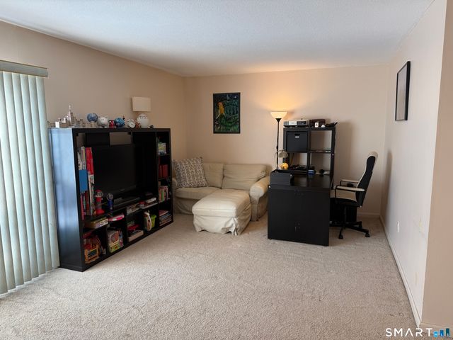 1274 East Main Street D-7, Meriden, CT 06405