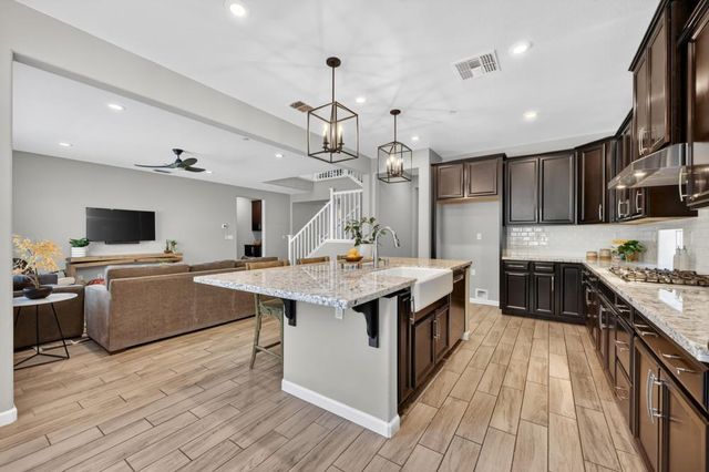 717 Gray Dawn Dr, Rocklin, CA 95765