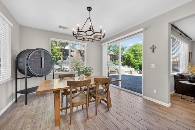 717 Gray Dawn Dr, Rocklin, CA 95765
