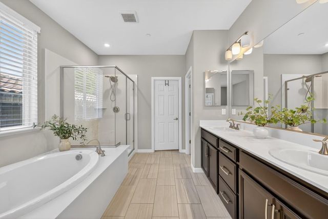 717 Gray Dawn Dr, Rocklin, CA 95765