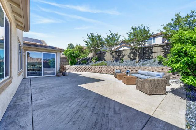 717 Gray Dawn Dr, Rocklin, CA 95765