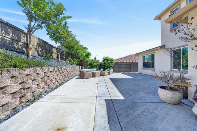 717 Gray Dawn Dr, Rocklin, CA 95765