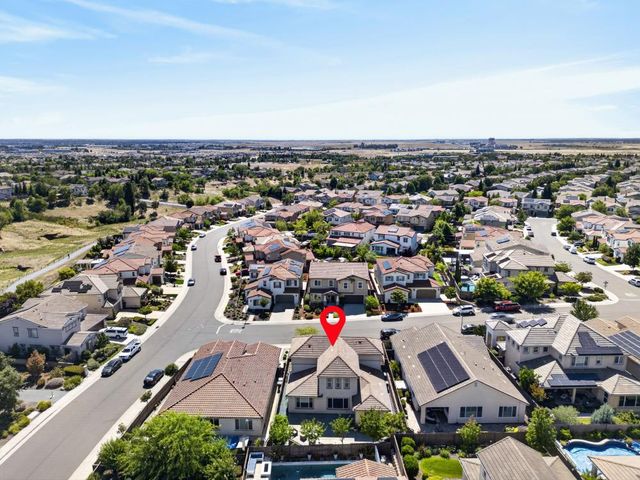 717 Gray Dawn Dr, Rocklin, CA 95765