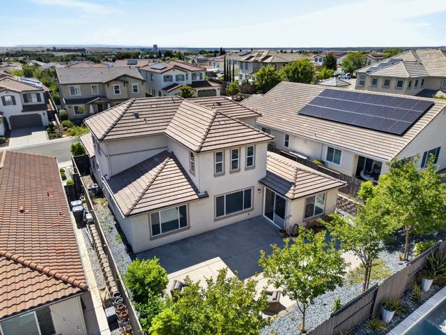 717 Gray Dawn Dr, Rocklin, CA 95765
