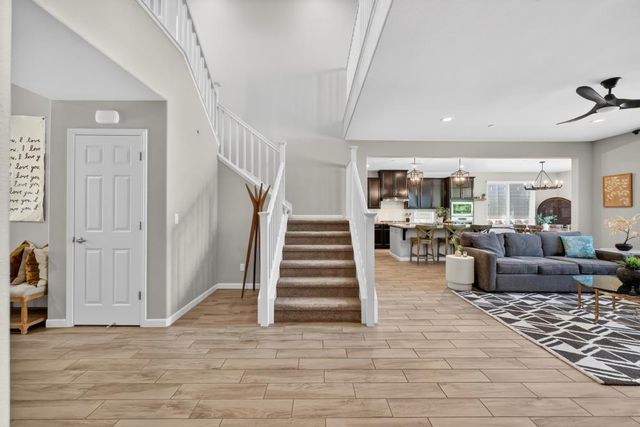 717 Gray Dawn Dr, Rocklin, CA 95765