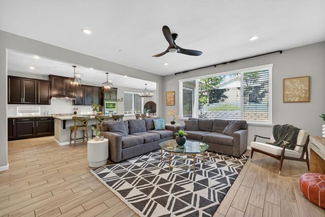 717 Gray Dawn Dr, Rocklin, CA 95765