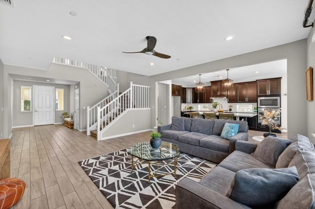 717 Gray Dawn Dr, Rocklin, CA 95765