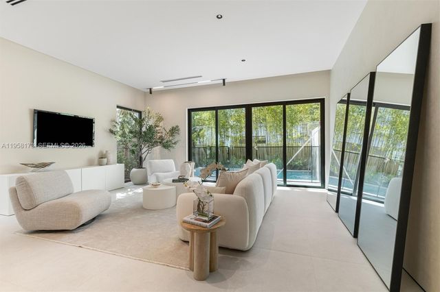 1746 SW 21st Ter Left, Miami, FL 33145