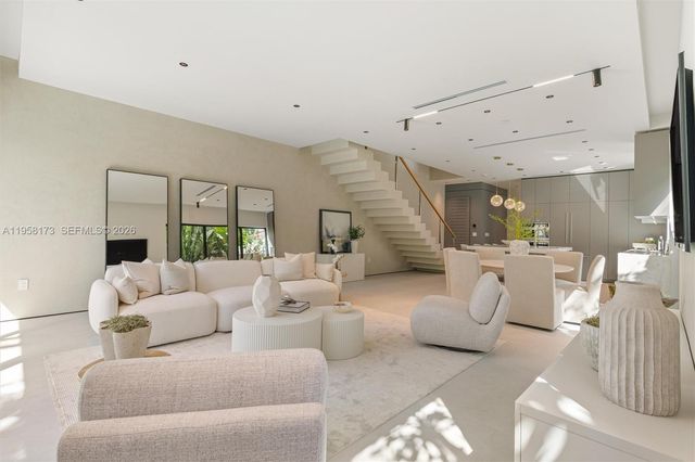 1746 SW 21st Ter Left, Miami, FL 33145