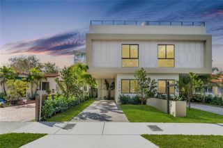 1746 SW 21st Ter Left, Miami, FL 33145