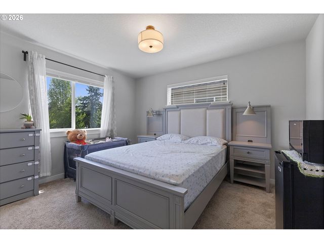 2566 Sw Mckenna Pl, Beaverton, OR 97003