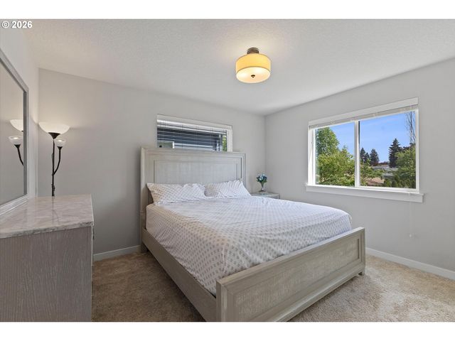 2566 Sw Mckenna Pl, Beaverton, OR 97003